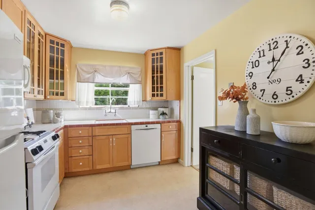 $2,899,000 | 884 Warren Way, Palo Alto, CA 94303