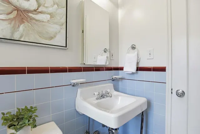 $2,899,000 | 884 Warren Way, Palo Alto, CA 94303