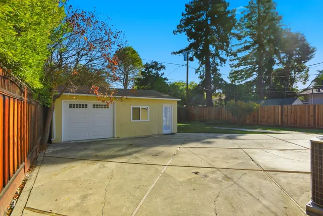 $2,899,000 | 884 Warren Way, Palo Alto, CA 94303