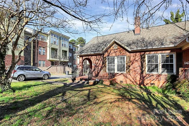 $2,795 | 1418 Kenilworth Avenue, Charlotte, NC 28203
