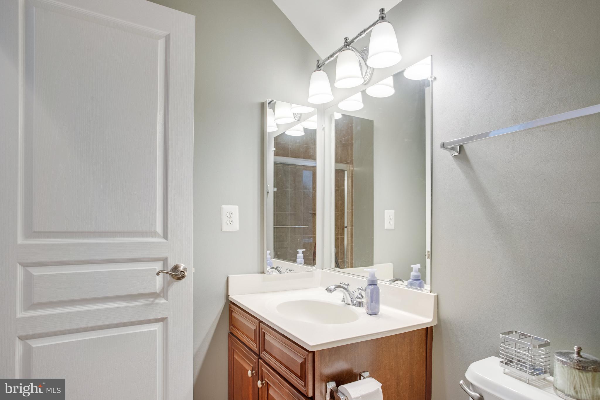 16340 Sandy Ridge Court Woodbridge, VA 22191 - Photo 42 of 60 Gallery Image 42