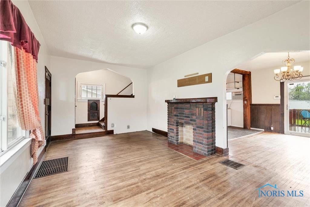 5902 Moline Martin Road Walbridge, OH 43465 - Photo 7 of 14 Gallery Image 7