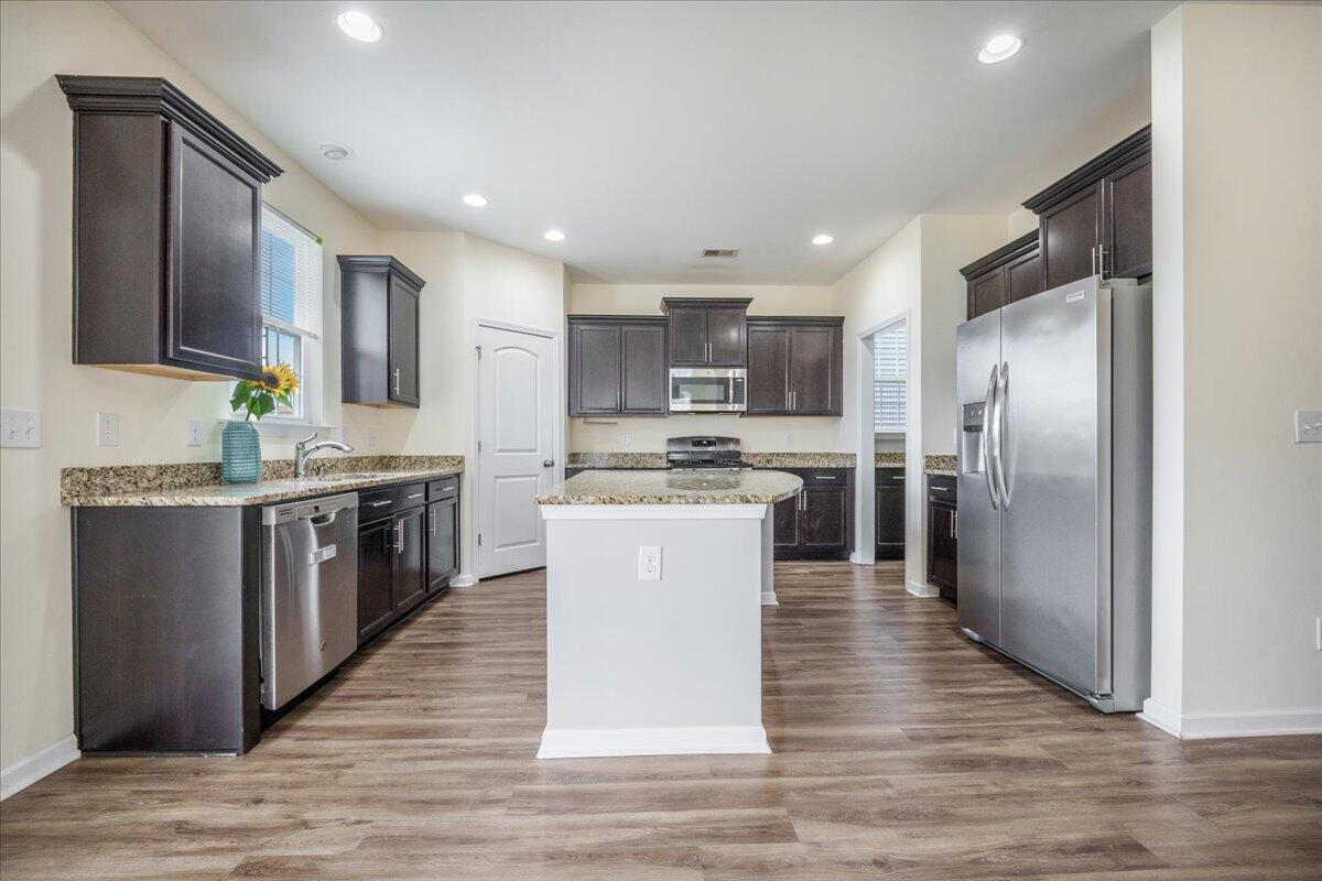 342 Saxony Loop Summerville, SC 29486 - Photo 15 of 63 342 Saxony Loop