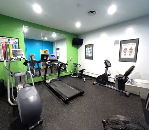 $2,695 | 6325 North Sheridan Road, Unit 2003, Chicago, IL 60660