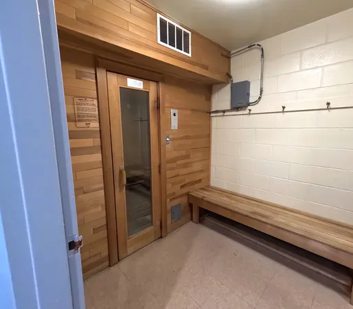 $2,695 | 6325 North Sheridan Road, Unit 2003, Chicago, IL 60660