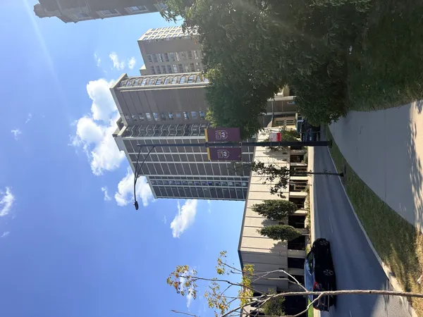 $2,695 | 6325 North Sheridan Road, Unit 2003, Chicago, IL 60660