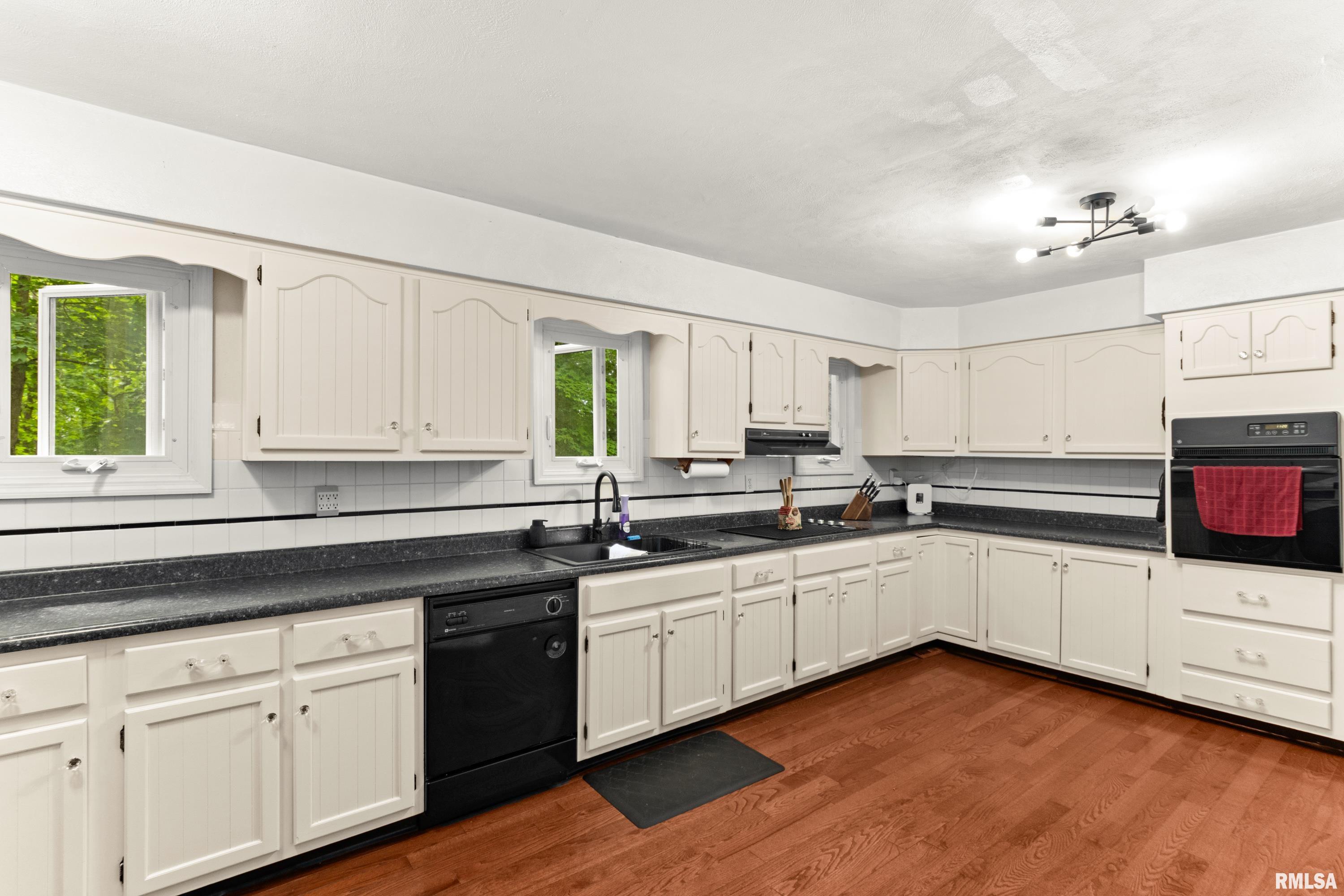 214 Matheny Road East Peoria, IL 61611 - Photo 18 of 61