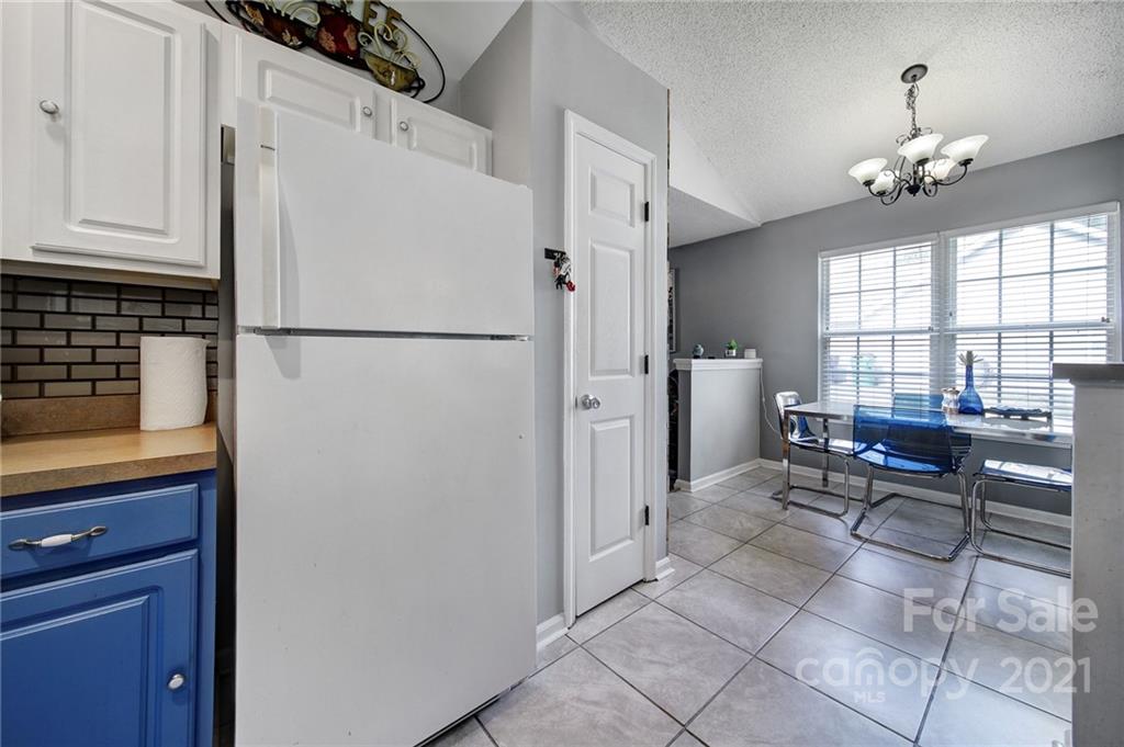 1244 Log Cabin Road Charlotte, NC 28213 - Photo 11 of 42 Gallery Image 11