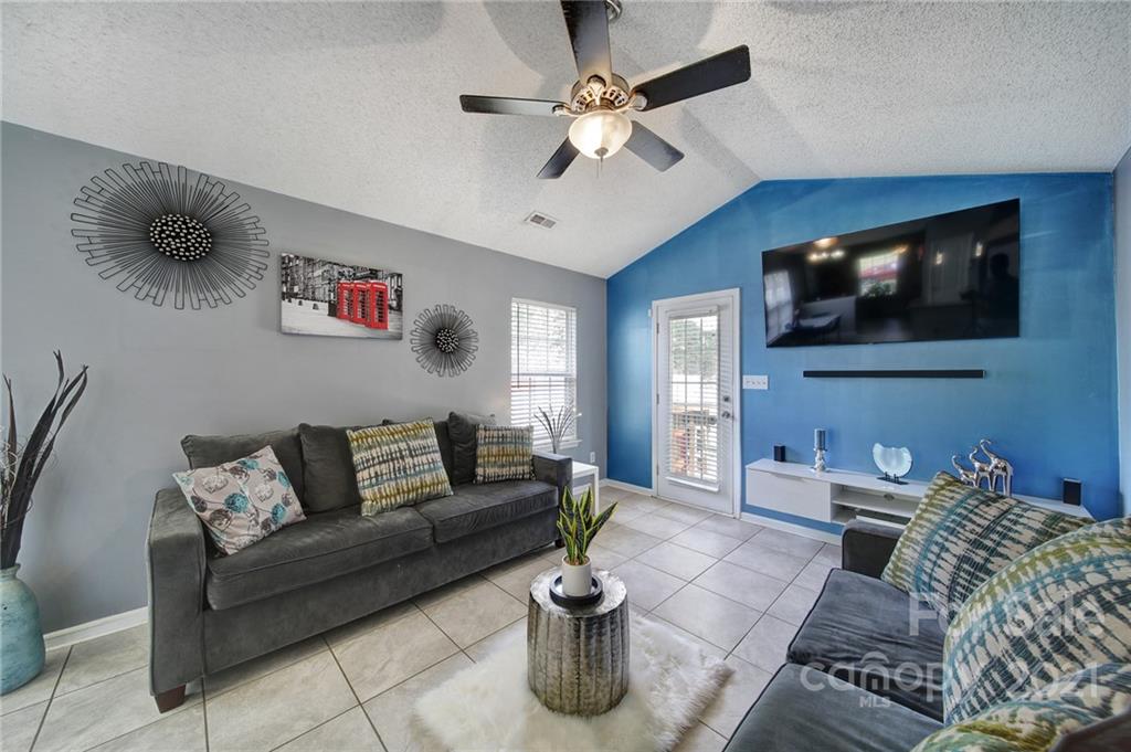 1244 Log Cabin Road Charlotte, NC 28213 - Photo 14 of 42 Gallery Image 14