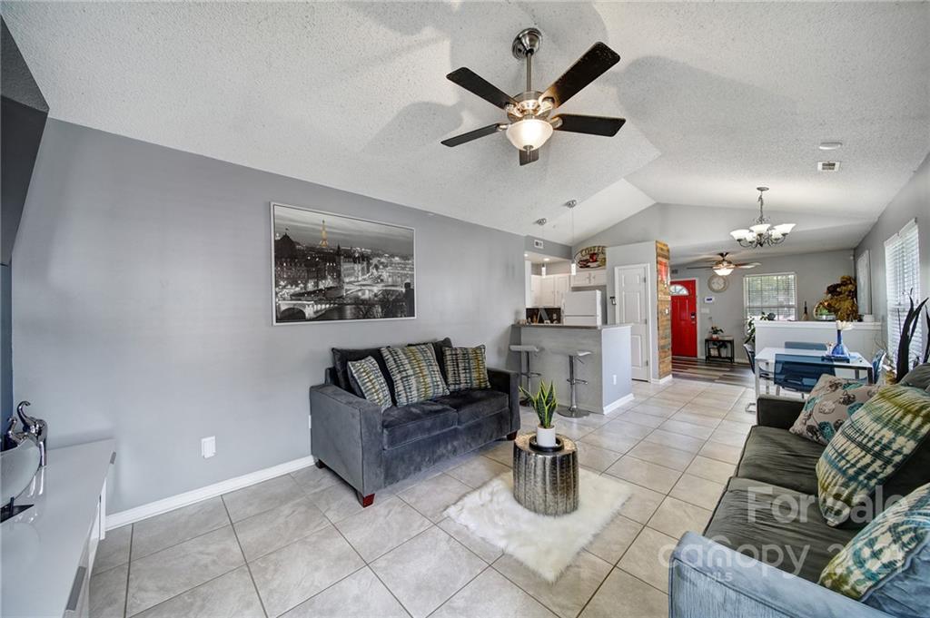 1244 Log Cabin Road Charlotte, NC 28213 - Photo 15 of 42 Gallery Image 15