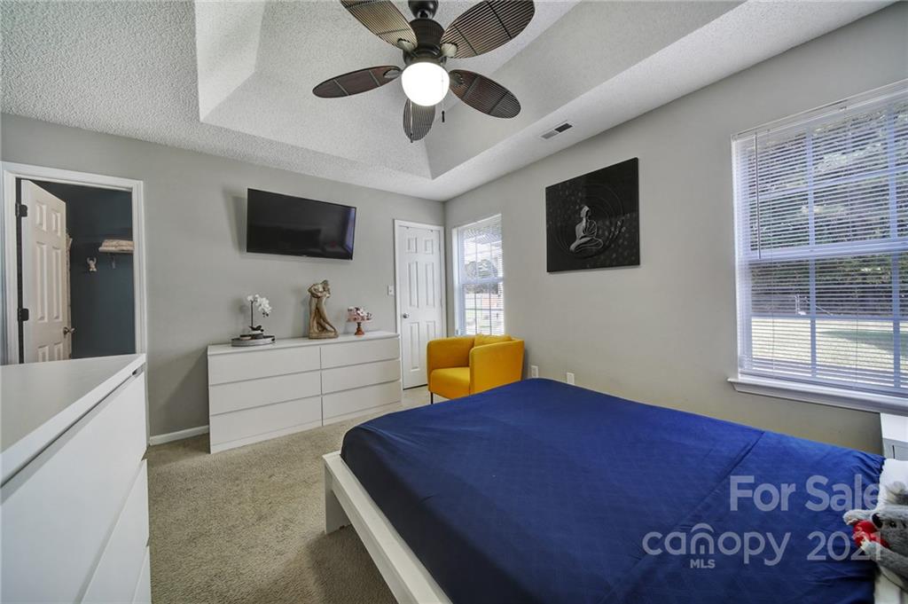 1244 Log Cabin Road Charlotte, NC 28213 - Photo 19 of 42 Gallery Image 19