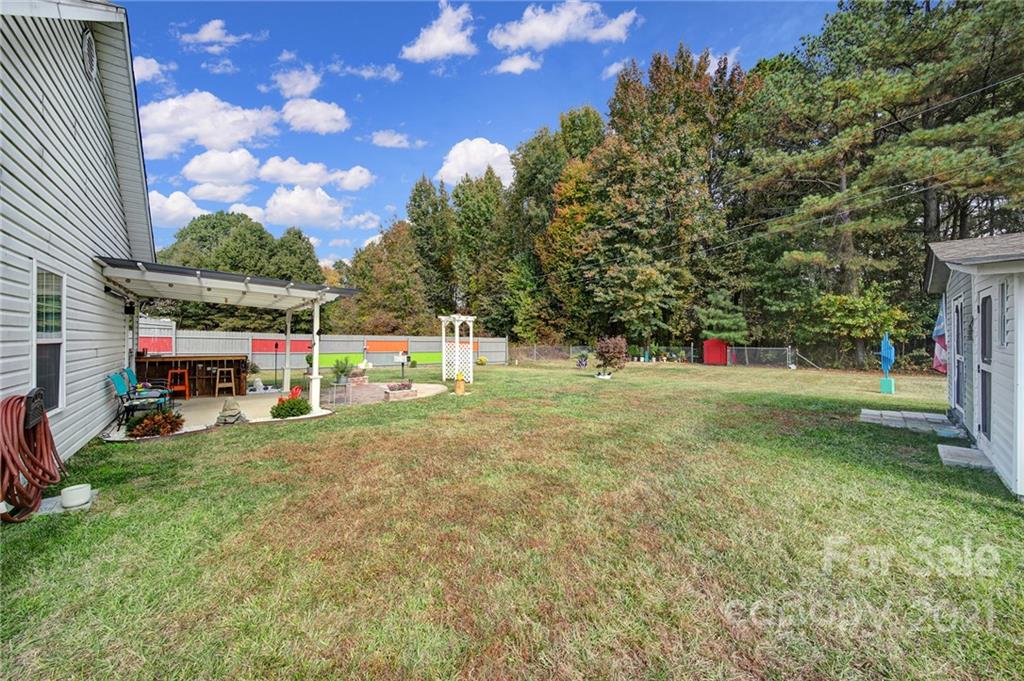 1244 Log Cabin Road Charlotte, NC 28213 - Photo 30 of 42 Gallery Image 30