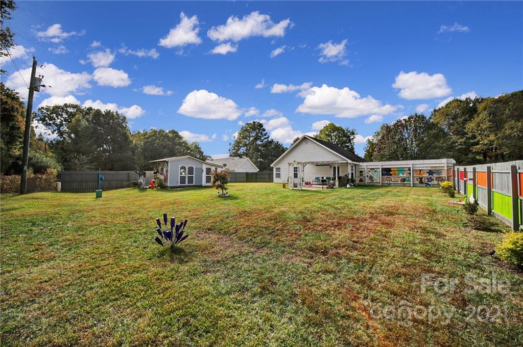 1244 Log Cabin Road Charlotte, NC 28213 - Photo 31 of 42 Gallery Image 31