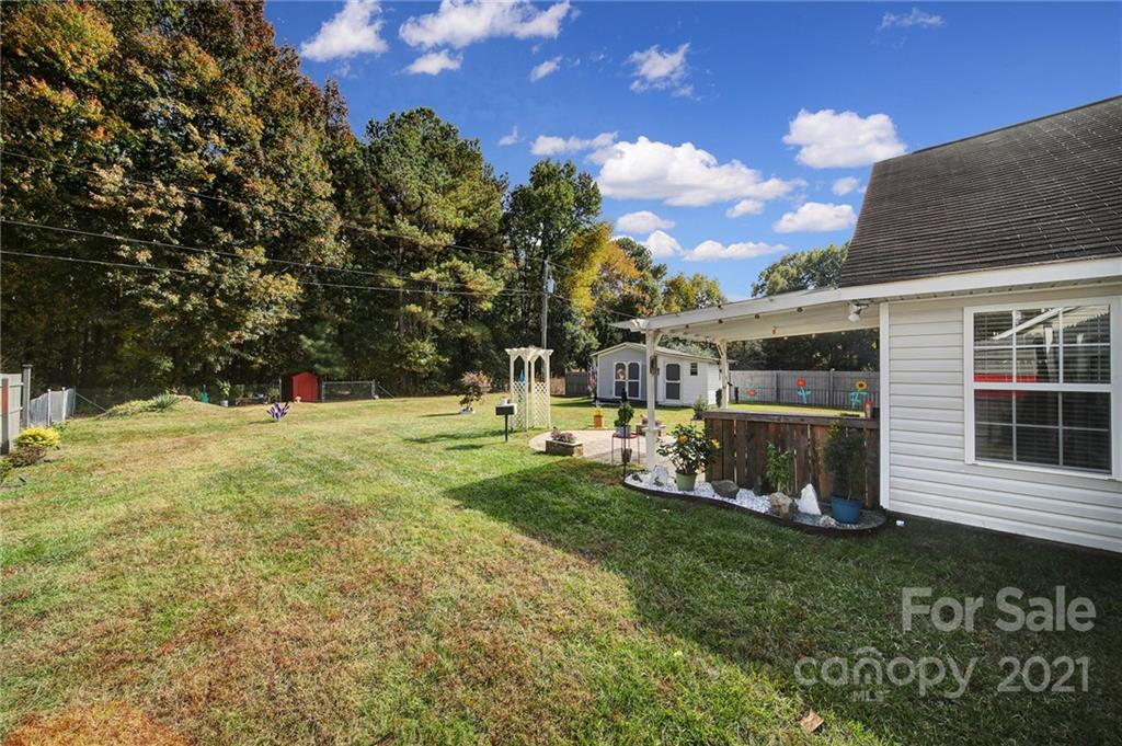 1244 Log Cabin Road Charlotte, NC 28213 - Photo 32 of 42 Gallery Image 32