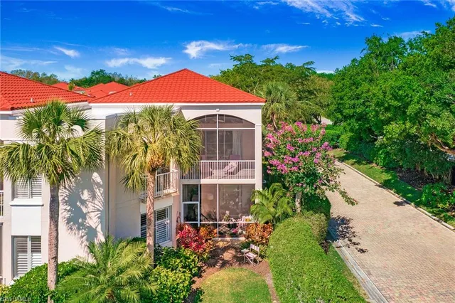 $625,000 | 1510 Clermont Drive, Unit A201, Naples, FL 34109