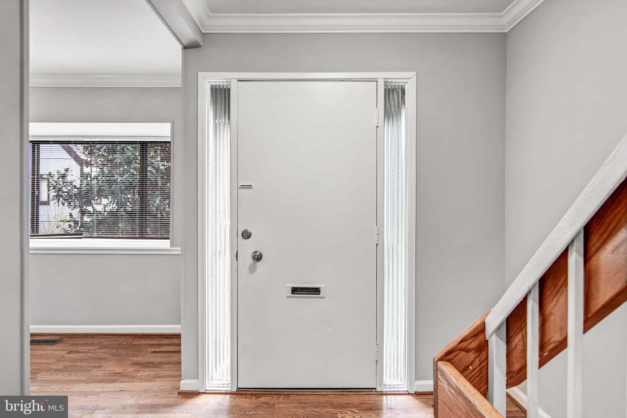 1518 Scandia Circle Reston, VA 20190 - Photo 4 of 46