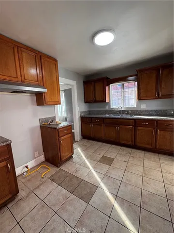 $2,800 | 3329 Alma Avenue, Unit FRONT, Lynwood, CA 90262