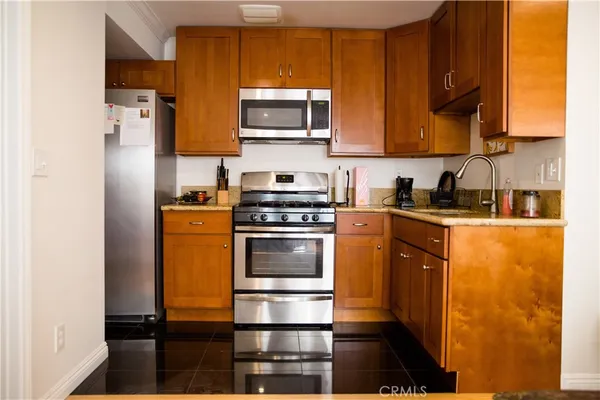$2,650 | 744 Center Place, Unit B, Manhattan Beach, CA 90266