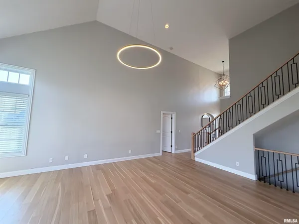 $535,000 | 6409 West Hazel Nut Drive, Edwards, IL 61528