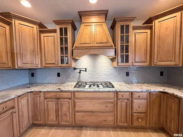 $535,000 | 6409 West Hazel Nut Drive, Edwards, IL 61528