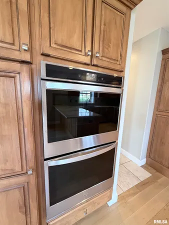 $535,000 | 6409 West Hazel Nut Drive, Edwards, IL 61528