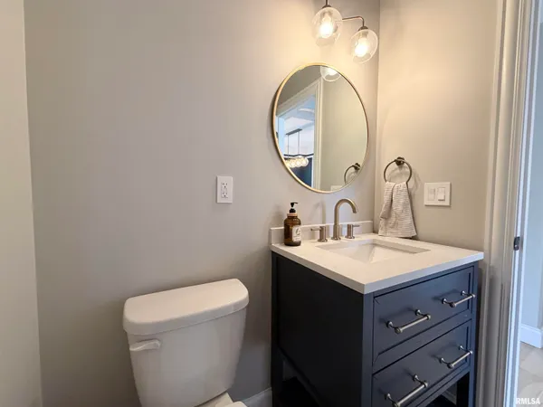 $535,000 | 6409 West Hazel Nut Drive, Edwards, IL 61528