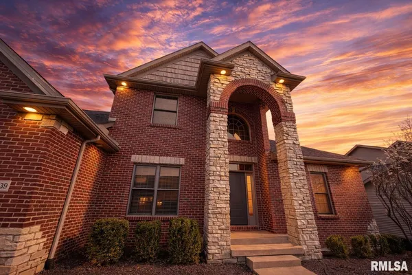 $535,000 | 6409 West Hazel Nut Drive, Edwards, IL 61528