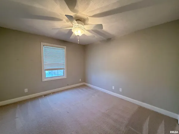 $535,000 | 6409 West Hazel Nut Drive, Edwards, IL 61528