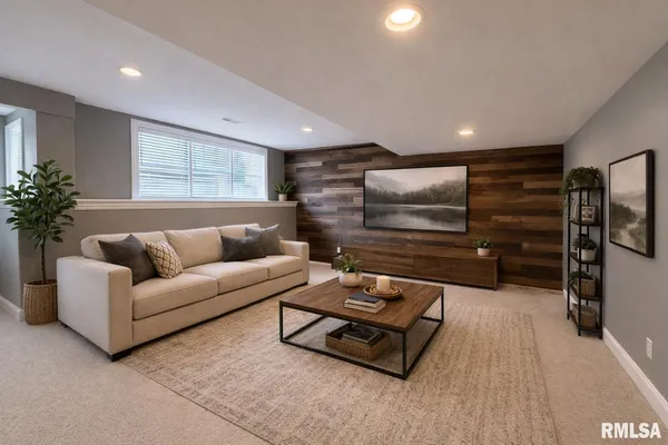 $535,000 | 6409 West Hazel Nut Drive, Edwards, IL 61528