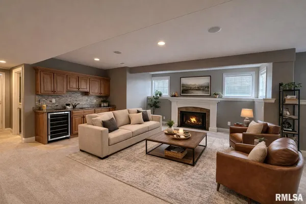 $535,000 | 6409 West Hazel Nut Drive, Edwards, IL 61528