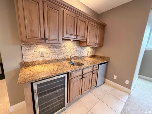 $535,000 | 6409 West Hazel Nut Drive, Edwards, IL 61528