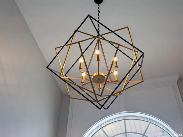 $535,000 | 6409 West Hazel Nut Drive, Edwards, IL 61528