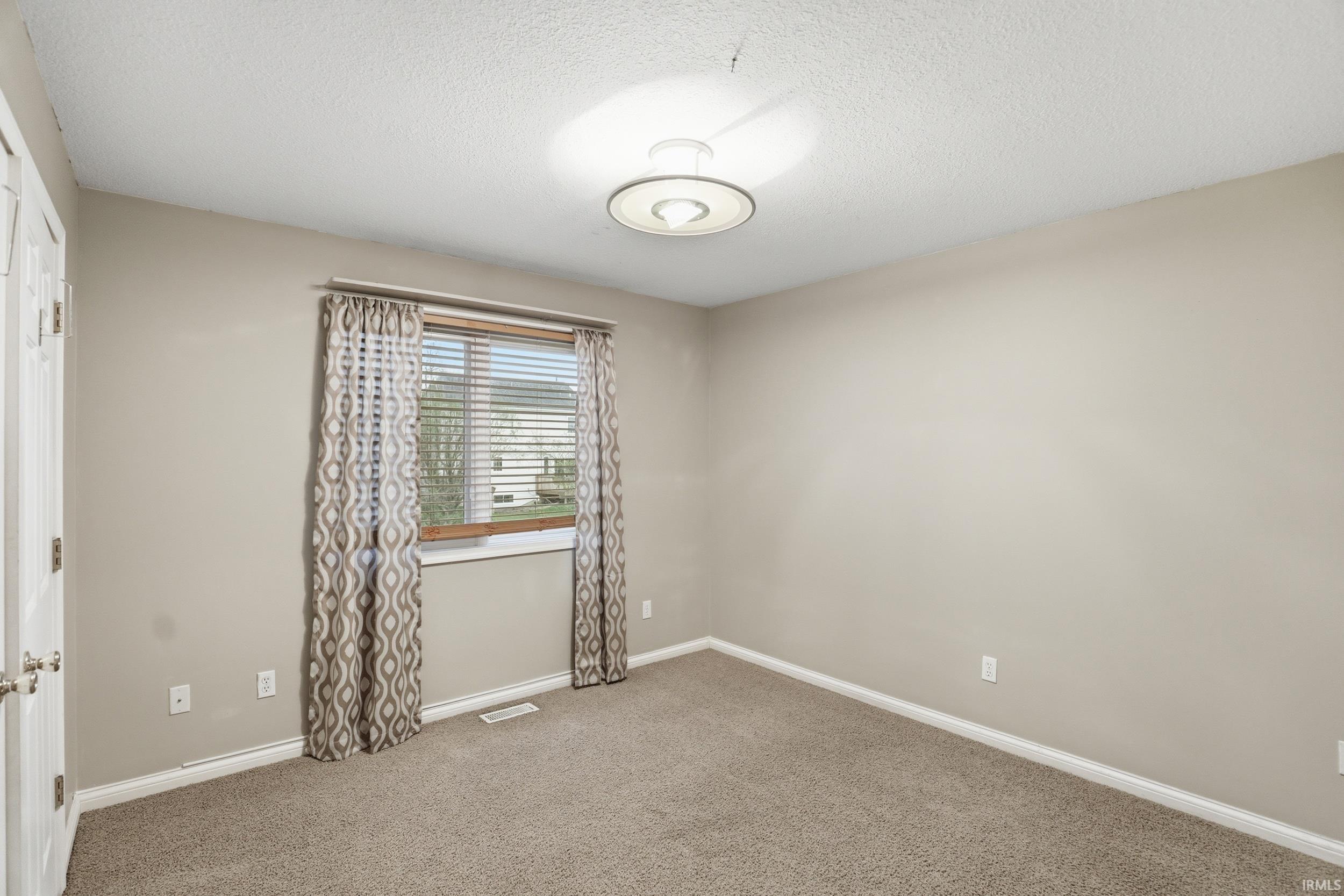 6815 Mapleton Drive Fort Wayne, IN 46845 - Photo 28 of 35