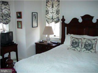 308 Wellesley Road Philadelphia, PA 19119 - Photo 4 of 6 Gallery Image 4