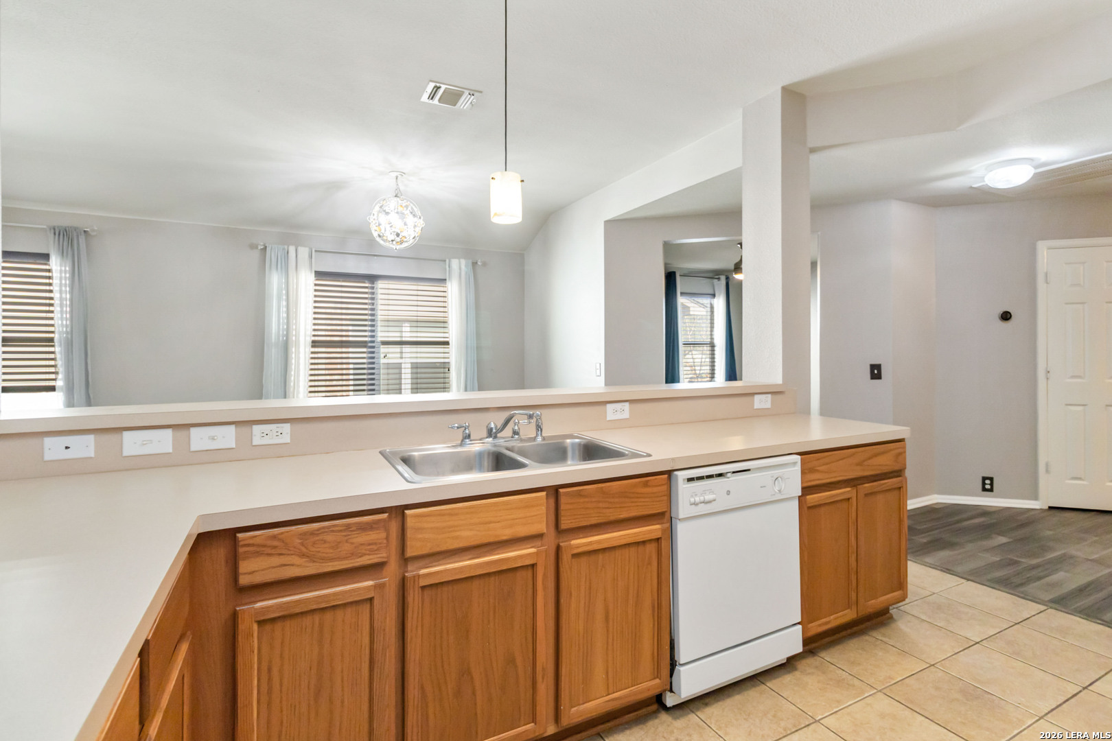 1911 Wormack Way San Antonio, TX 78251 - Photo 14 of 29