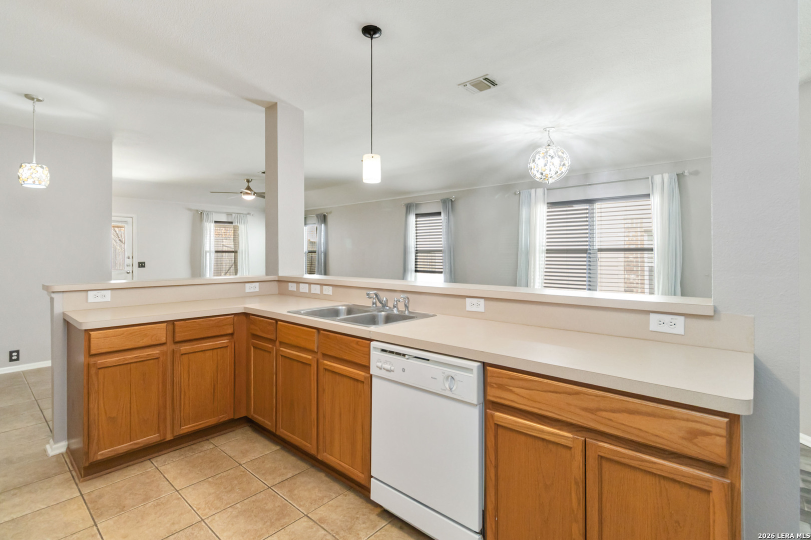 1911 Wormack Way San Antonio, TX 78251 - Photo 15 of 29
