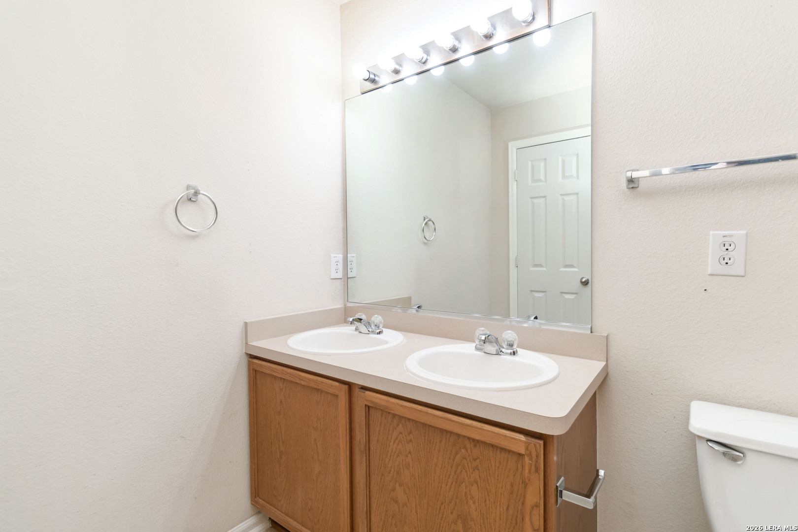 1911 Wormack Way San Antonio, TX 78251 - Photo 20 of 29
