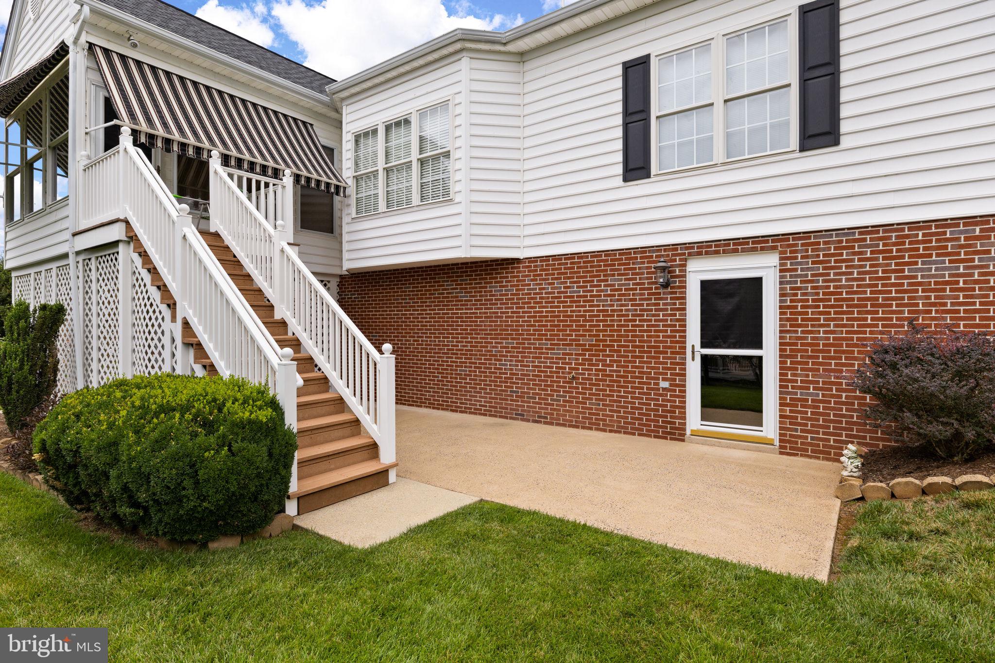 621 Country Club Road Culpeper, VA 22701 - Photo 6 of 45 Charming outdoor space with steps.