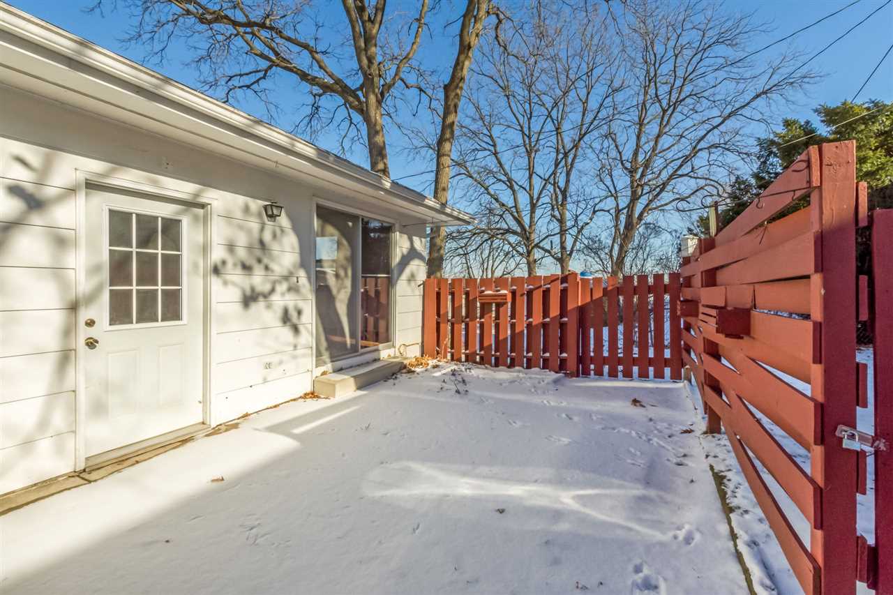 101 31st Street Southwest Cedar Rapids, IA 52404 - Photo 2 of 4 Gallery Image 2
