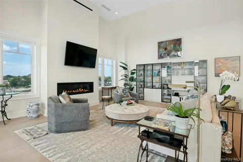 $2,648,000 | 710 Davenport Avenue, Unit 8, New Rochelle, NY 10805