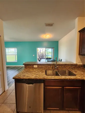 $2,000 | 949 Seminole Sky Drive, Ruskin, FL 33570