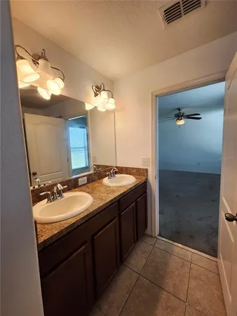 $2,000 | 949 Seminole Sky Drive, Ruskin, FL 33570