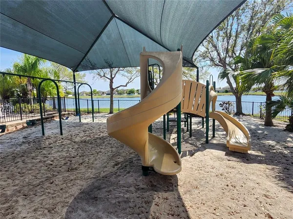 $2,000 | 949 Seminole Sky Drive, Ruskin, FL 33570