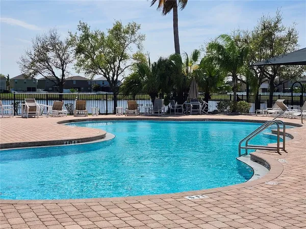 $2,000 | 949 Seminole Sky Drive, Ruskin, FL 33570