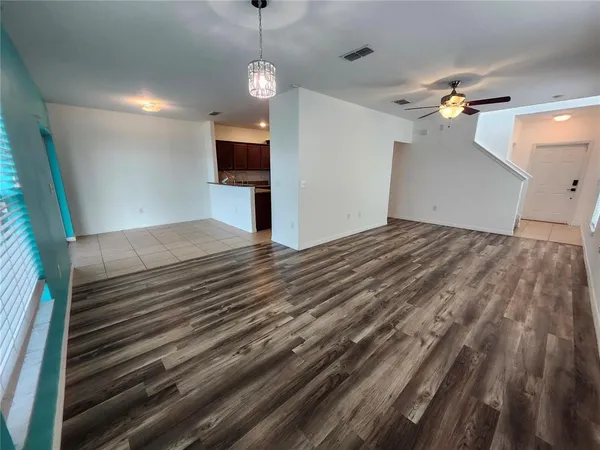 $2,000 | 949 Seminole Sky Drive, Ruskin, FL 33570