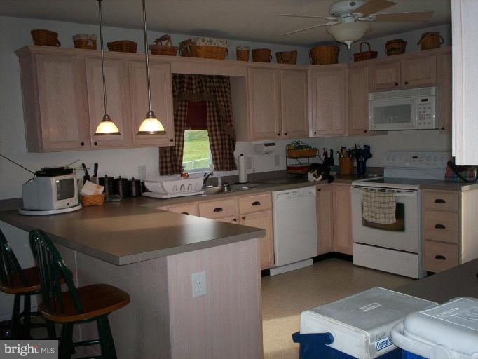 16445 Fairview Road Hagerstown, MD 21740 - Photo 4 of 11 Kitchen #2