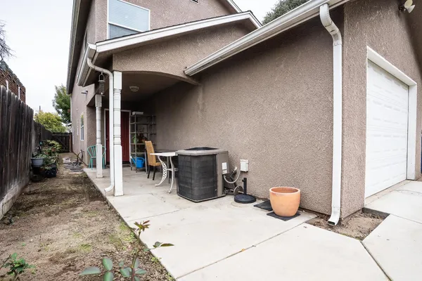 $390,000 | 233 North College Avenue, Fresno, CA 93701
