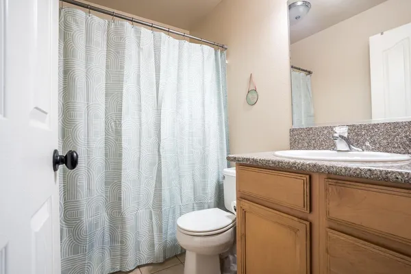 $390,000 | 233 North College Avenue, Fresno, CA 93701