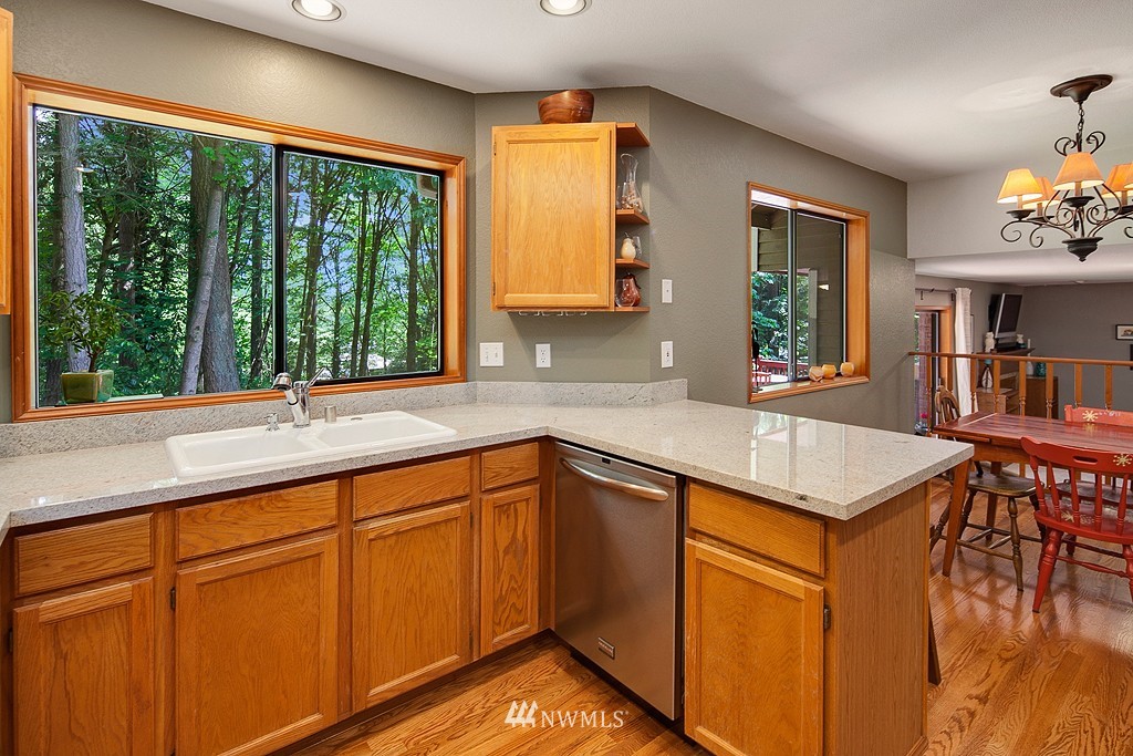 23507 Meridian Avenue South Bothell, WA 98021 - Photo 3 of 20