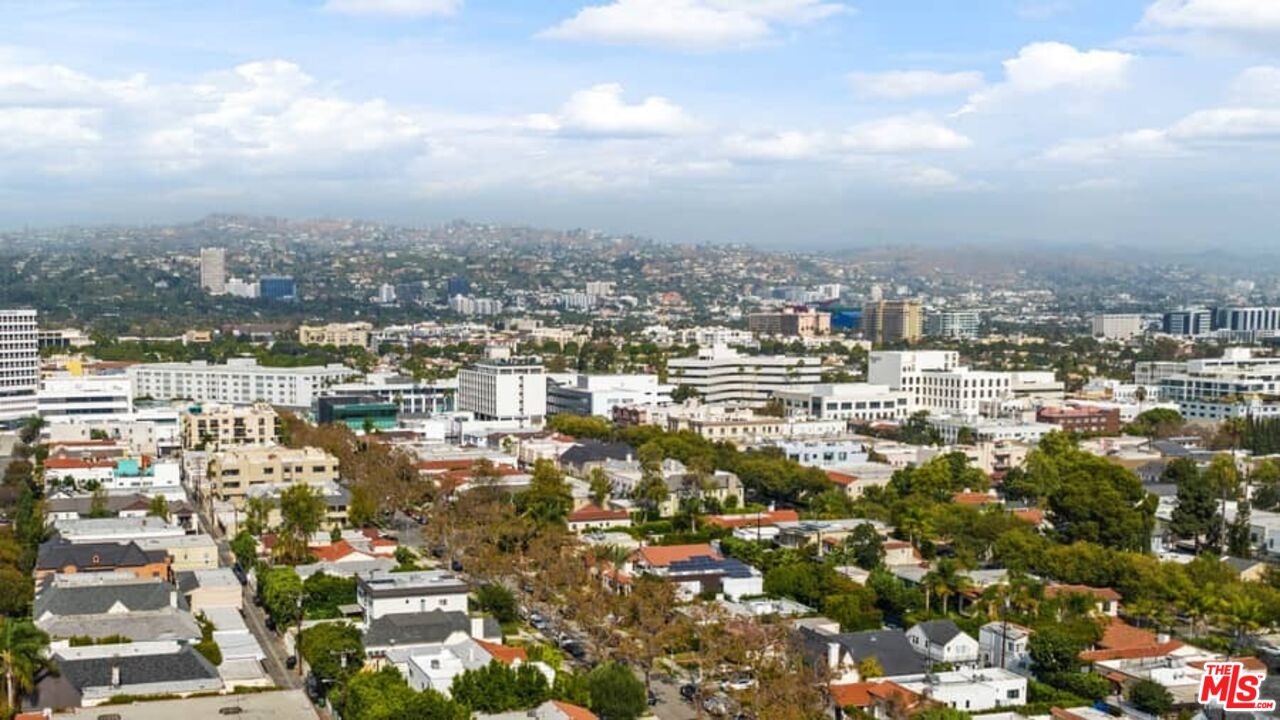 261 South Reeves Drive Beverly Hills, CA 90212 - Photo 43 of 43 a view of a city